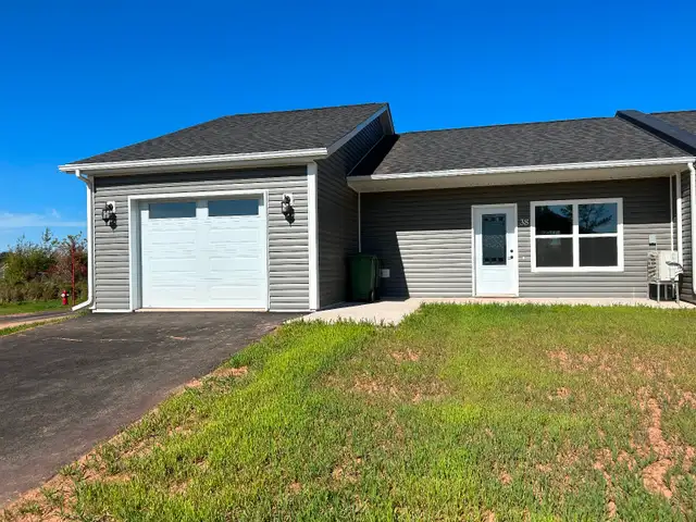 Senior Friendly Apartment - 2 Bedroom 1 Bathroom with Garage - Photo 8