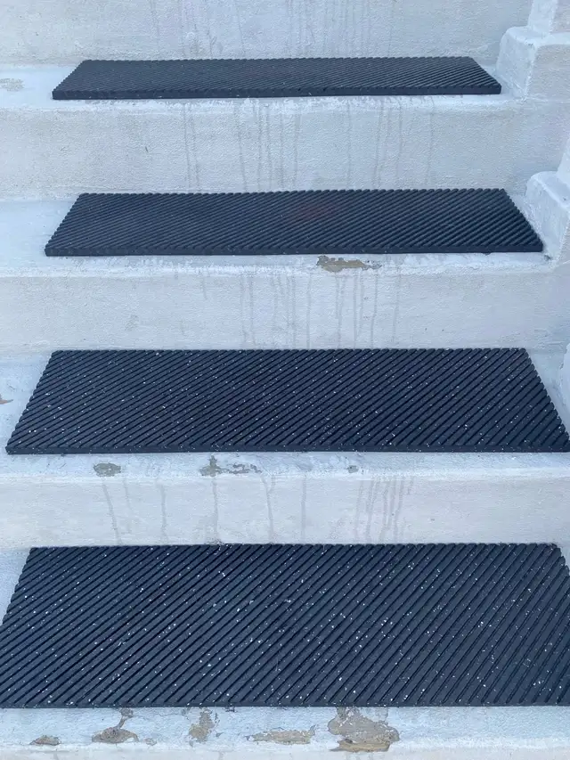 Rubber Exterior   Stair Treads - Photo 2