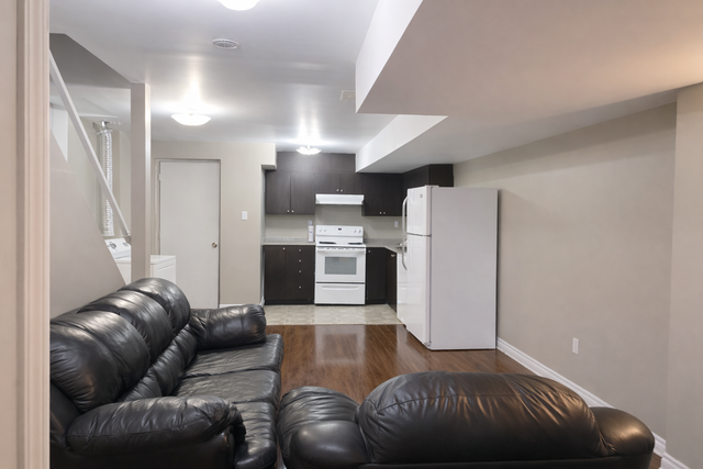 Furnished Roo for rent - Gore & Ebeneezer - Dashmesh Gurudwara - Photo 8