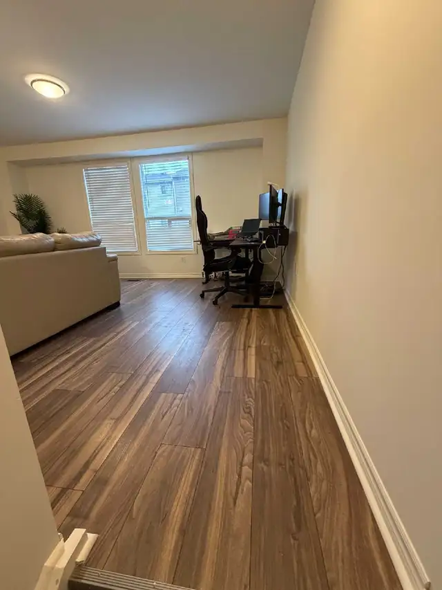 ENTIRE 3 BEDROOM HOUSE RENTAL IN BRAMPTON / Mississauga. - Photo 3