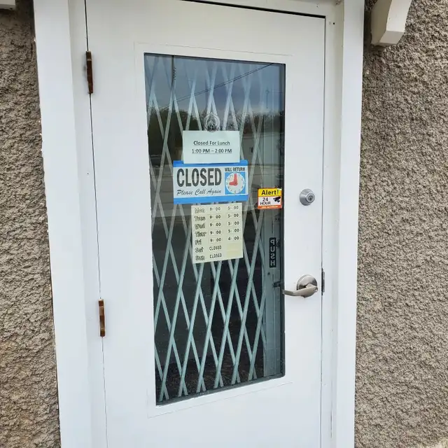 Office Space Inside Computer Shop For Cell/Tablet Repair/Sales - Photo 9