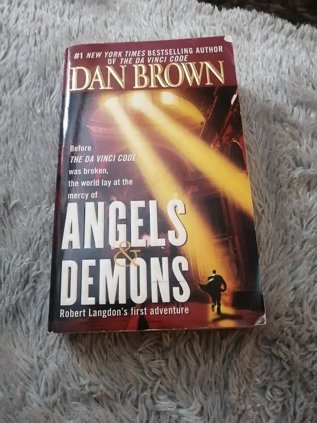 Novel's $5 each - Photo 4