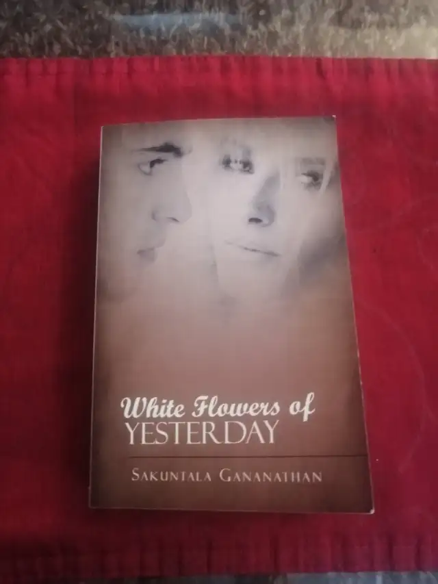 Novel's $5 each - Photo 9