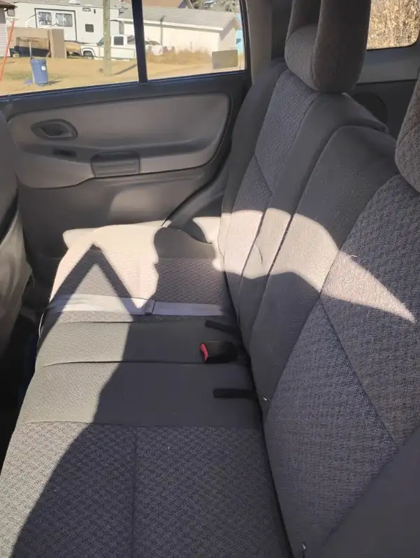 2003 Chevy Tracker 5 speed Standard 4X4 - Photo 4