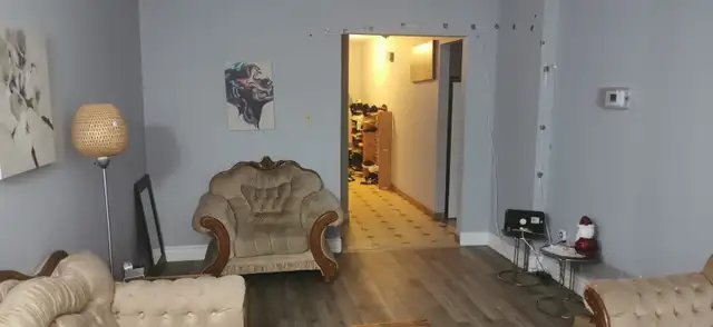 Spacious Room Across Seneca College! - Photo 8