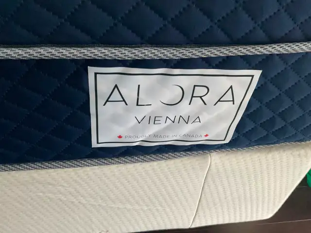 LIT ET BASE EN METAL QUEEN NEUF - Photo 4