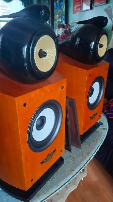 B & Balenald speaker set