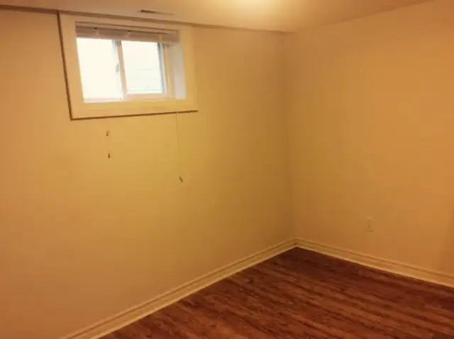Basement Apartment for Rent Leslie Sheppard North York - Photo 3