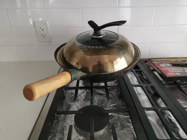 New 16" inch wok with stainless steel lid - Photo 2