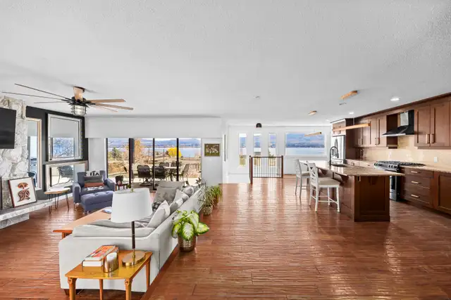 Lake Views Close to Beach & Downtown Kelowna! 2741 Benedick Road - Photo 3