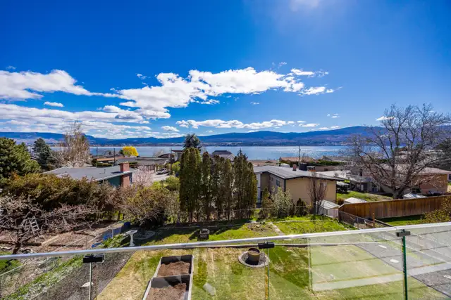 Lake Views Close to Beach & Downtown Kelowna! 2741 Benedick Road - Photo 7