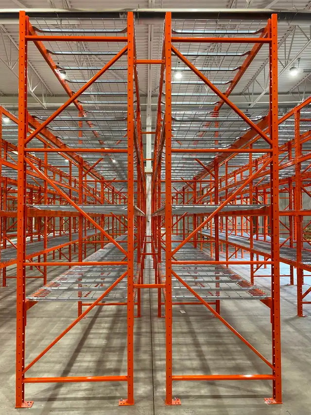 CANADIAN MADE PALLET RACKING.