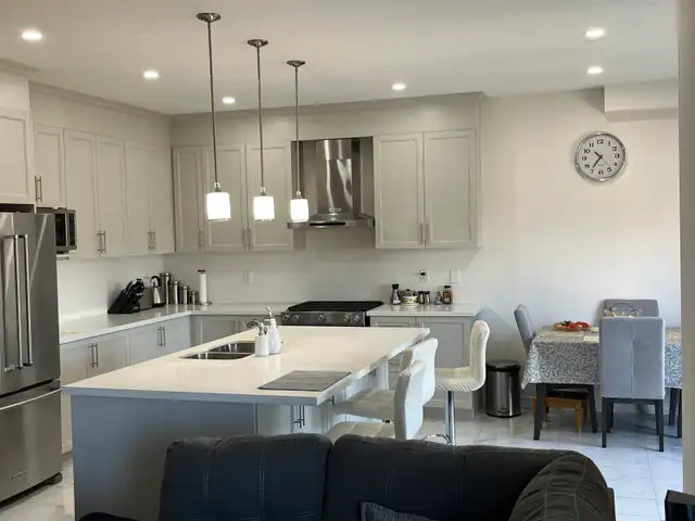 North Oshawa House 4 Bedroom-3.5 Bath - Photo 2