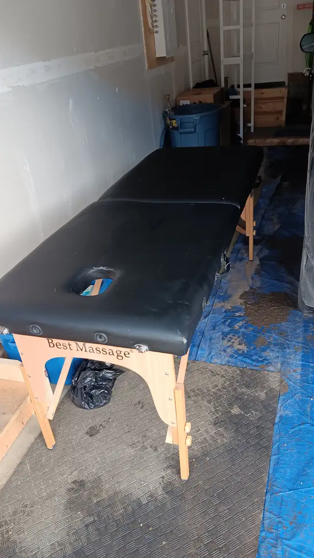 MASSAGE TABLE - $20 - Photo 2