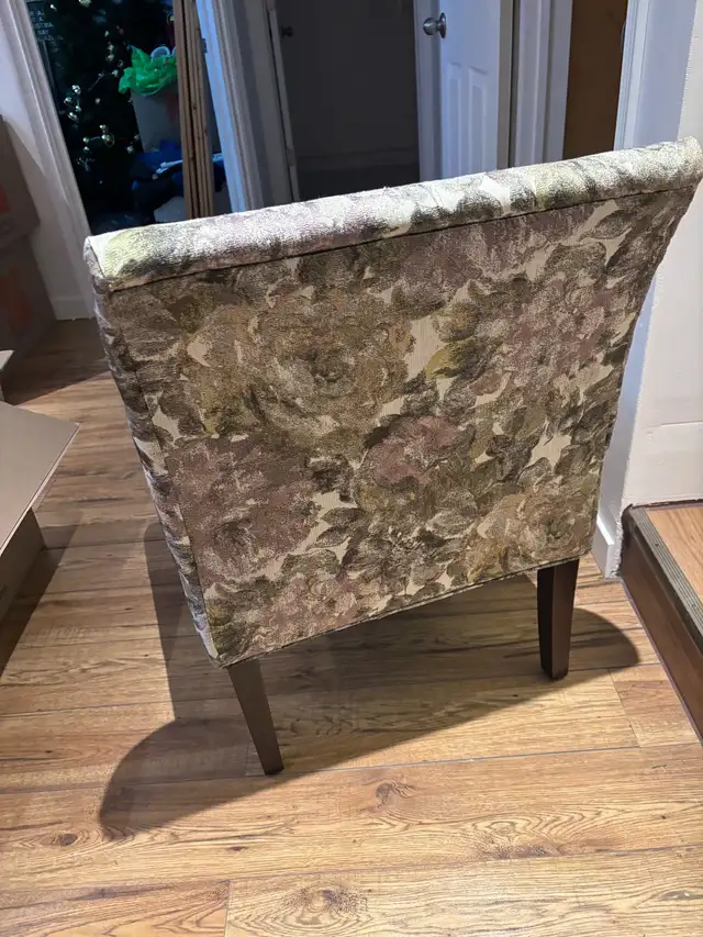 FLORAL ACCENT CHAIR - Photo 5