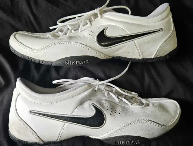 Nike Air Series - Men's 11.5