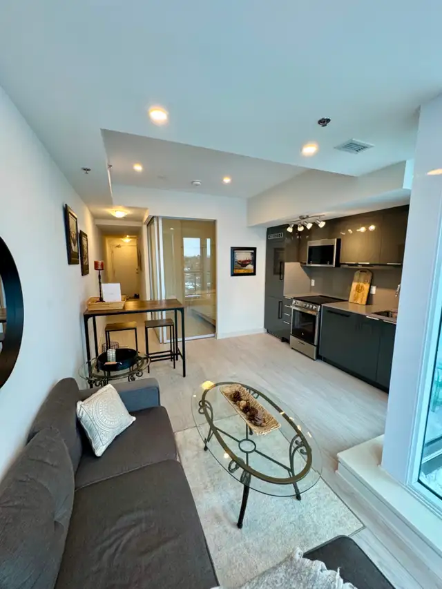 1 Bedroom Condo in Cliffside available June 1st