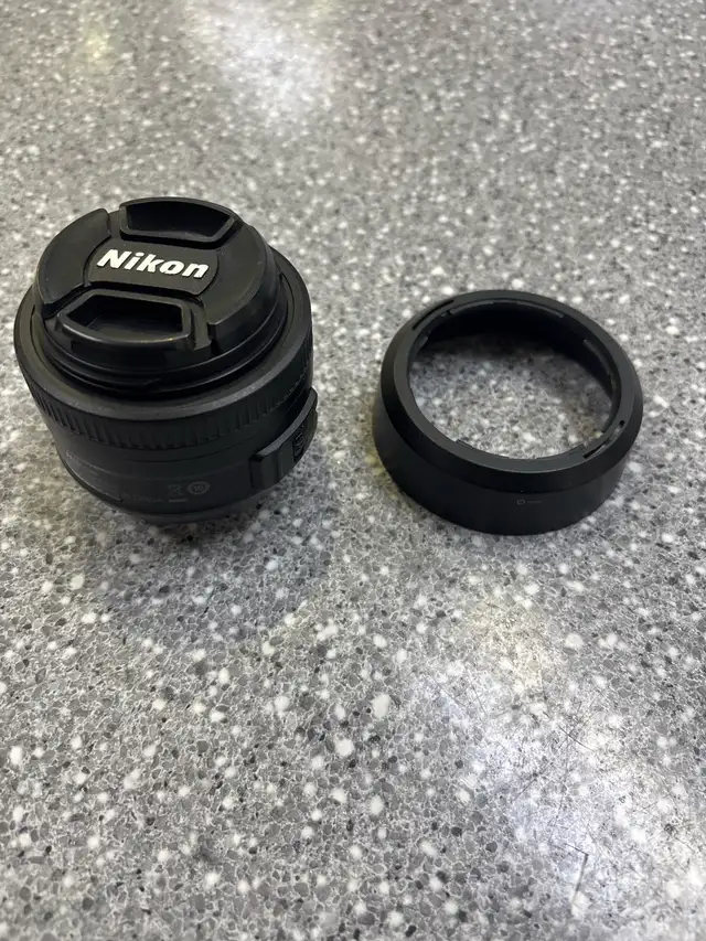 Nikon 35MM AF-S Lens 1:1.8G - Photo 2