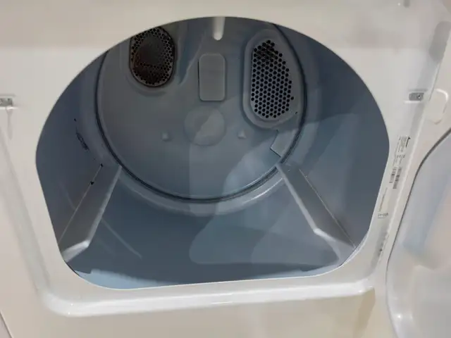 2023 MODEL Amana 27' White Top-Load Washer & FrontLoad Dryer Set - Photo 7