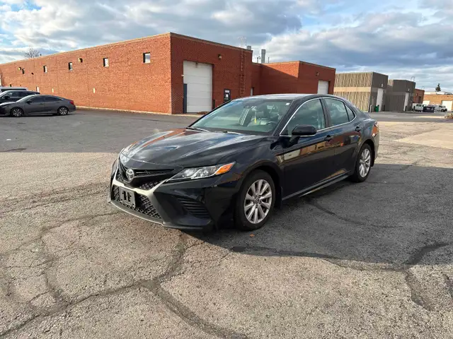 2019 TOYOTA CAMRY SE AUTOMATIC 4 CYLINDERS 2.5L LEATHER 2 KEYS
