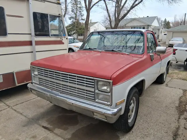 1982 GMC C20 Truck - Photo 2