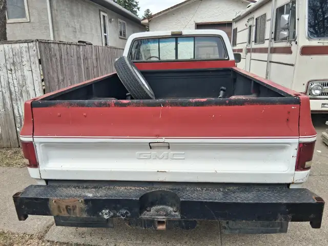 1982 GMC C20 Truck - Photo 4