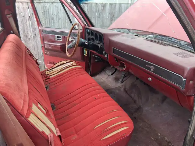 1982 GMC C20 Truck - Photo 8