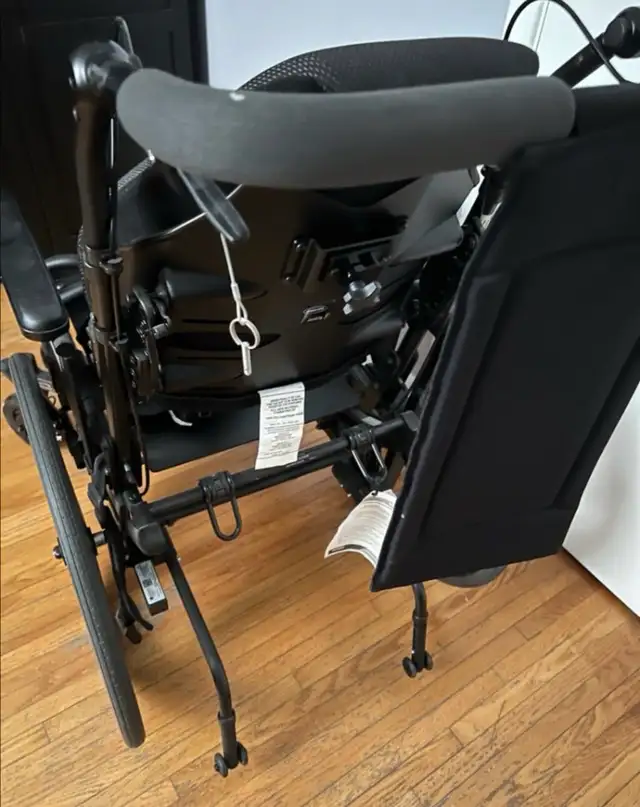 wheelchair - Photo 2