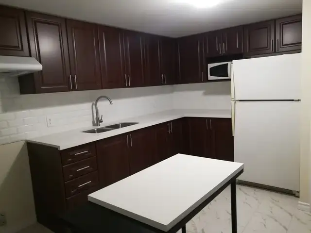 @ North York, Sheppard Leslie, Room Rent-2Min Walk to TTC Subway - Photo 5