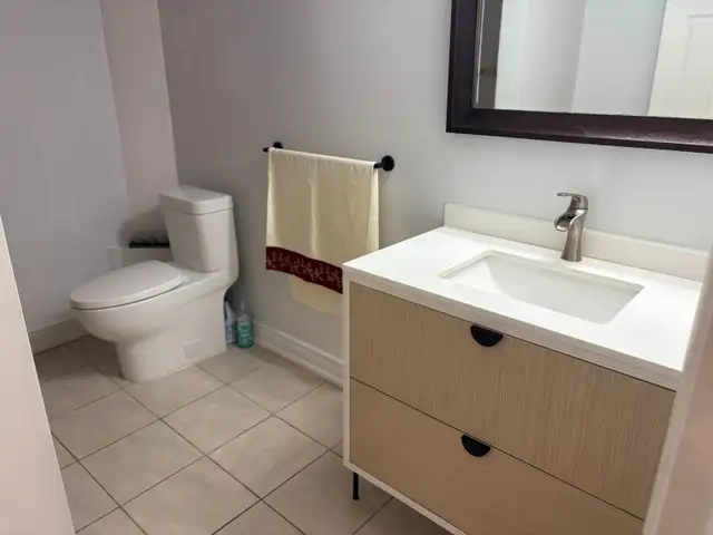 Rental Two  Bedroom Gorgeous  Unit Richmond Hill - Photo 2