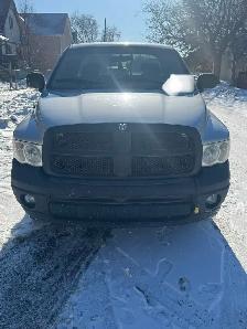 2004 Dodge Ram 1500 SLT QuadCab 4x4.