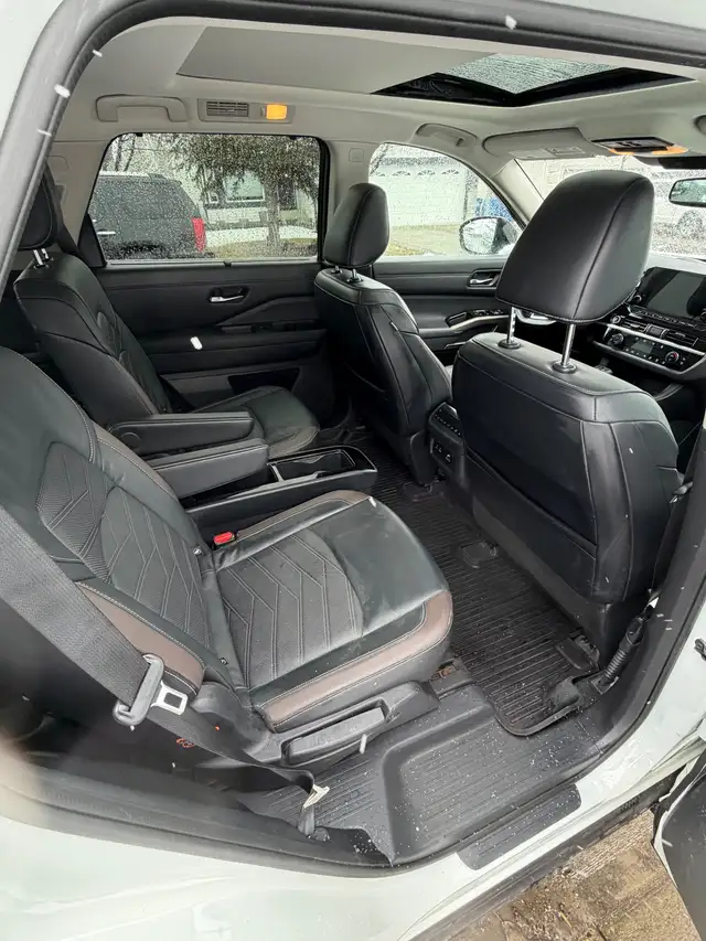 2022 Nissan Pathfinder Platinum - Photo 5