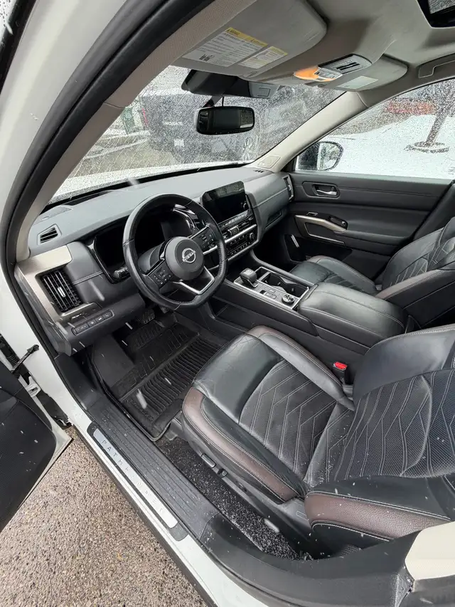 2022 Nissan Pathfinder Platinum - Photo 6