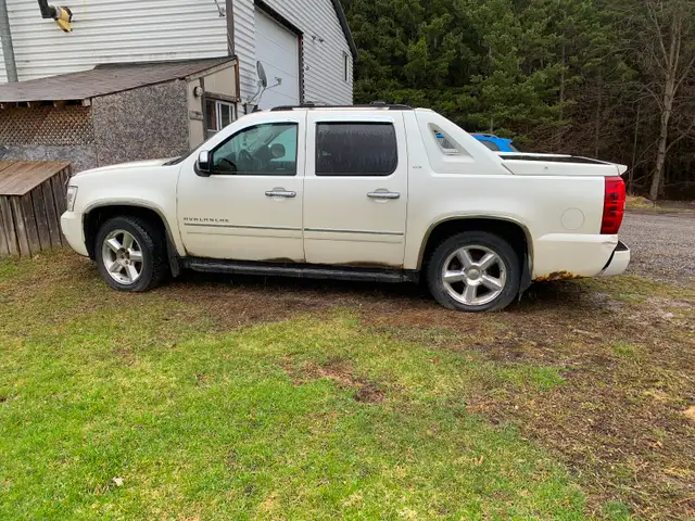 2010 Chevy avalanche - Photo 4