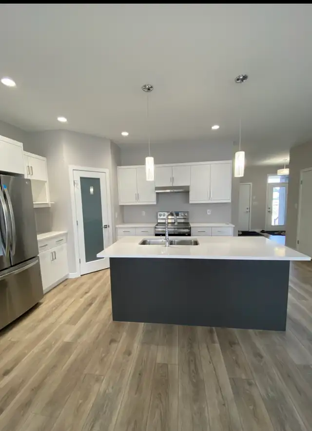 House for rent - Photo 3