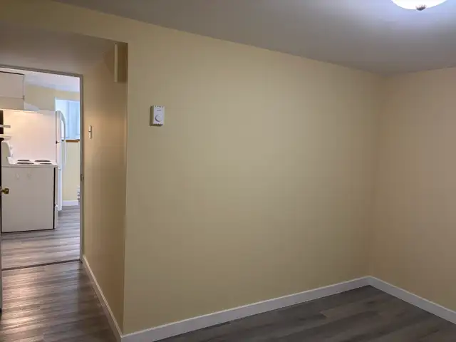 Gorgeous One Bedroom Apartment plus Den on Hayward Avenue Avenue - Photo 8