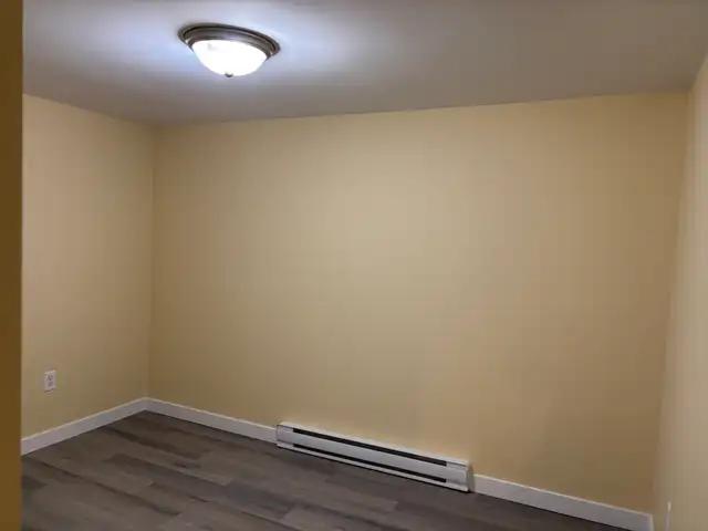 Gorgeous One Bedroom Apartment plus Den on Hayward Avenue Avenue - Photo 9