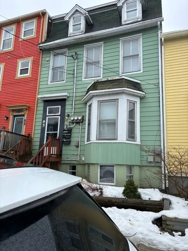 Gorgeous One Bedroom Apartment plus Den on Hayward Avenue Avenue - Photo 10