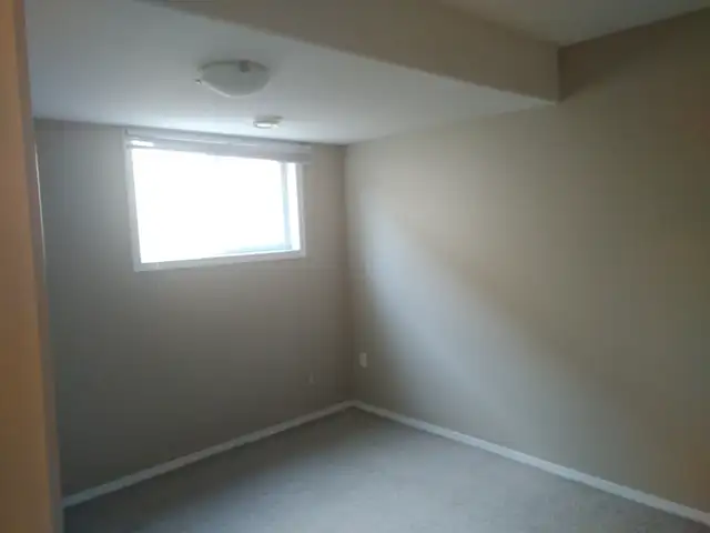 May 1: AB 2bd, Parkview, long term, flat rate utilities - Photo 7