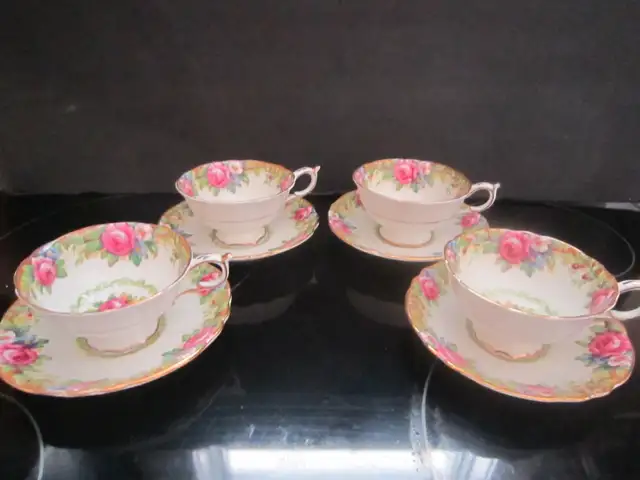 Paragon TAPESTRY ROSE fine bone china