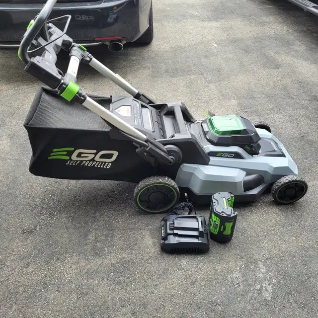 EGO Self-Propelled Lawn Mower with 6ah Battery & Charger