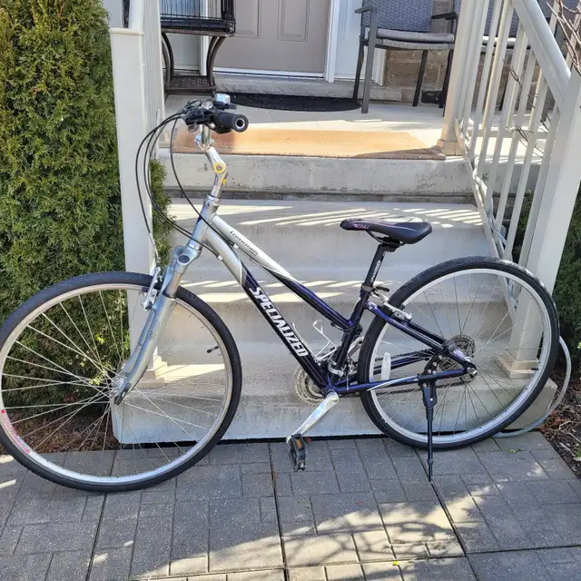 Women Specialized Crossroads Hybrid Bike - Photo 2