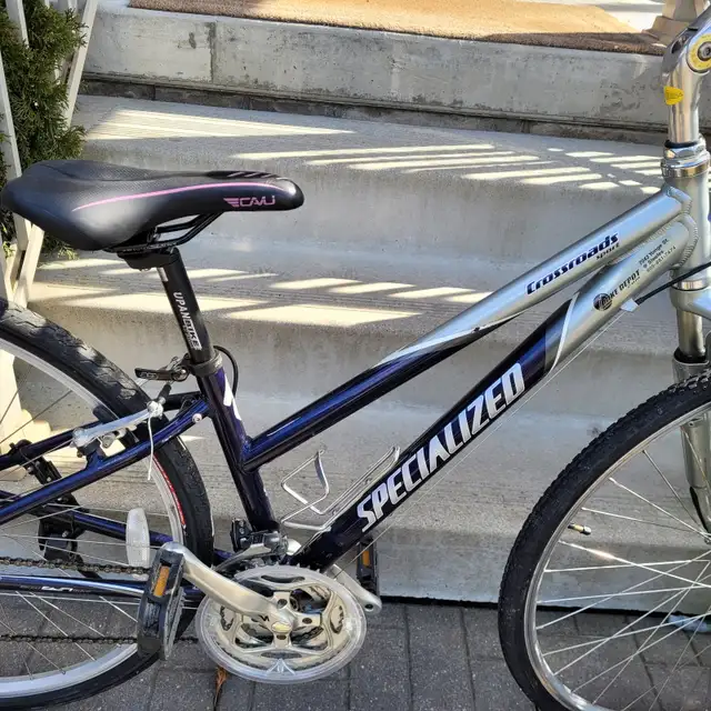 Women Specialized Crossroads Hybrid Bike - Photo 4