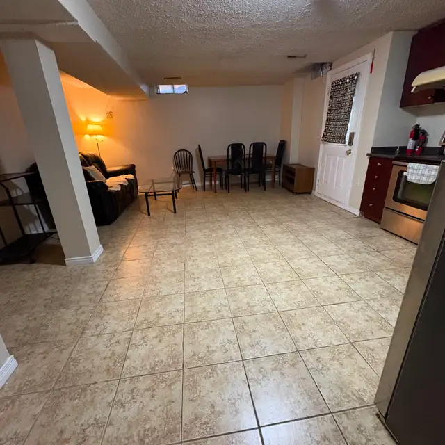 Furnished large One bedroom and large living room basement apart - Photo 6