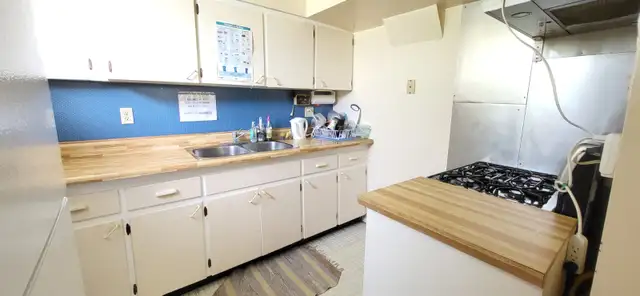 BASEMENT ROOM FOR RENT - Photo 3