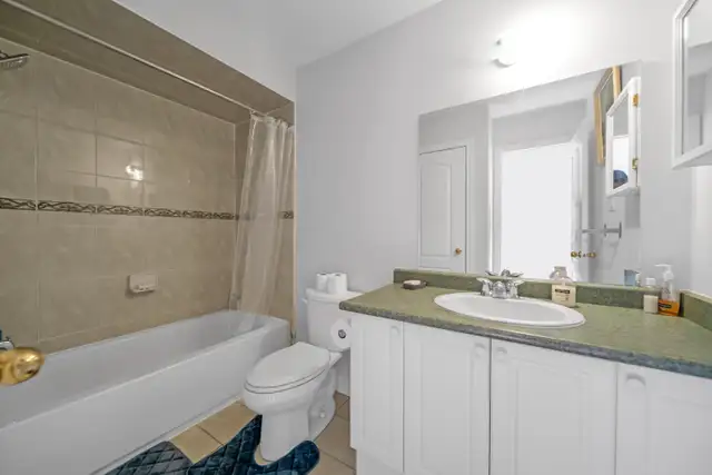 3 Bedroom 2 Washroom House For Rent -Chinguacousy and Sandalwood - Photo 10