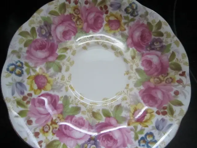 Royal Albert SERENA fine bone china - Photo 2