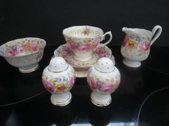 Royal Albert SERENA fine bone china