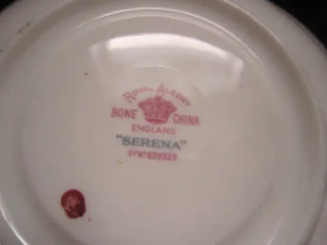 Royal Albert SERENA fine bone china - Photo 3
