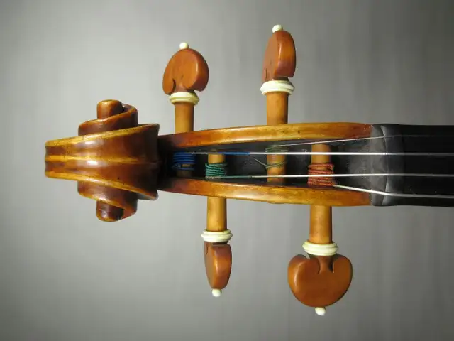 Italian violin - Photo 5